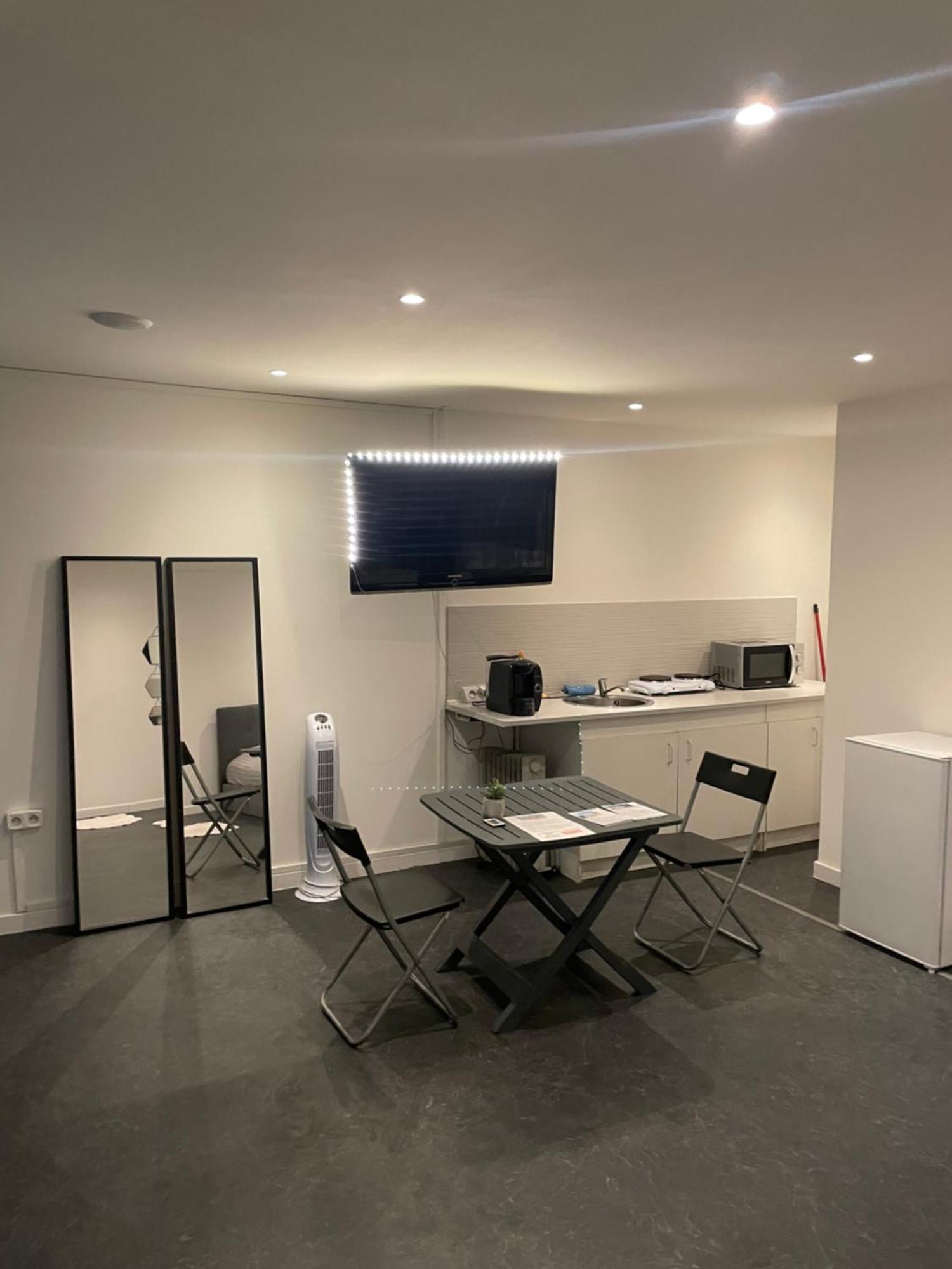 Studio ensoleillé sur Montpellier Esterno foto